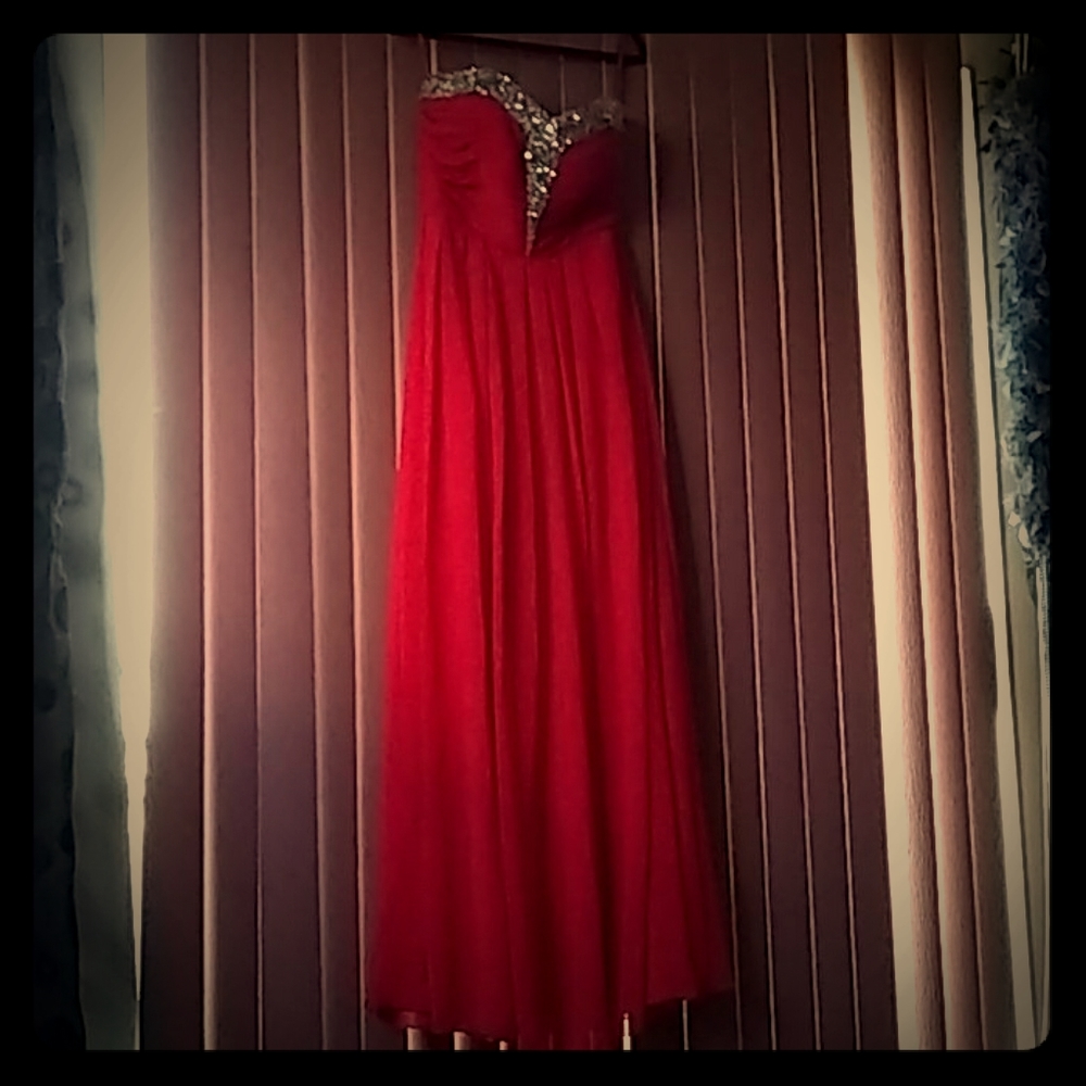 Gorgeous floor length red strapless dress